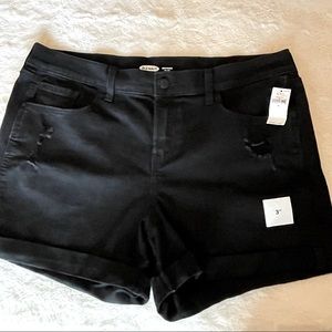 Distressed boyfriend shorts